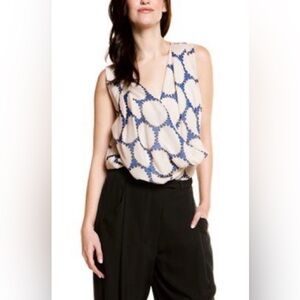 Diane von Furstenberg DVF Sz 10 Rina Silk Sleeveless Blouse Top Cream Blue Circl